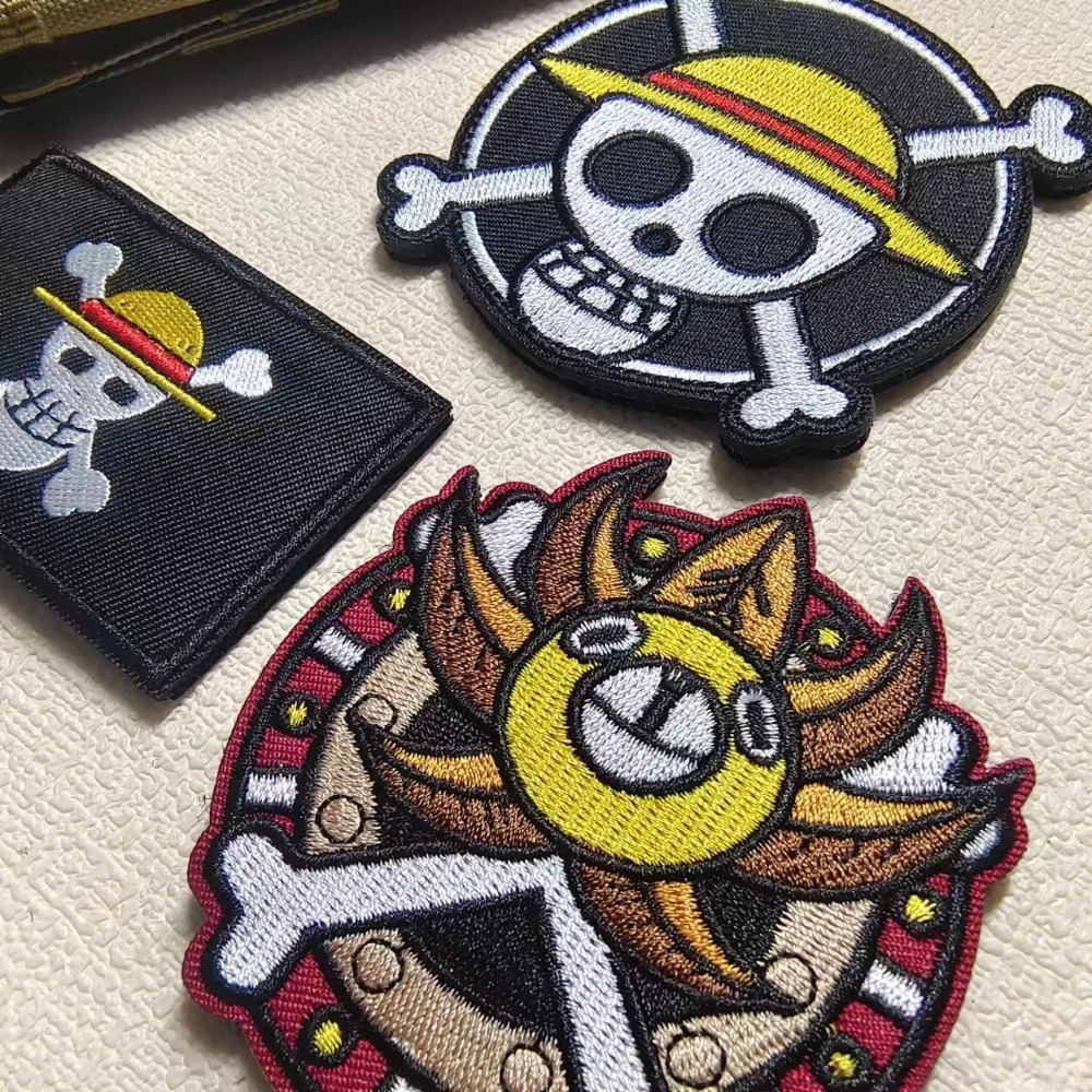 One Piece Badg Cartoon sleeve  - Velcro Sew On のレビューと価格