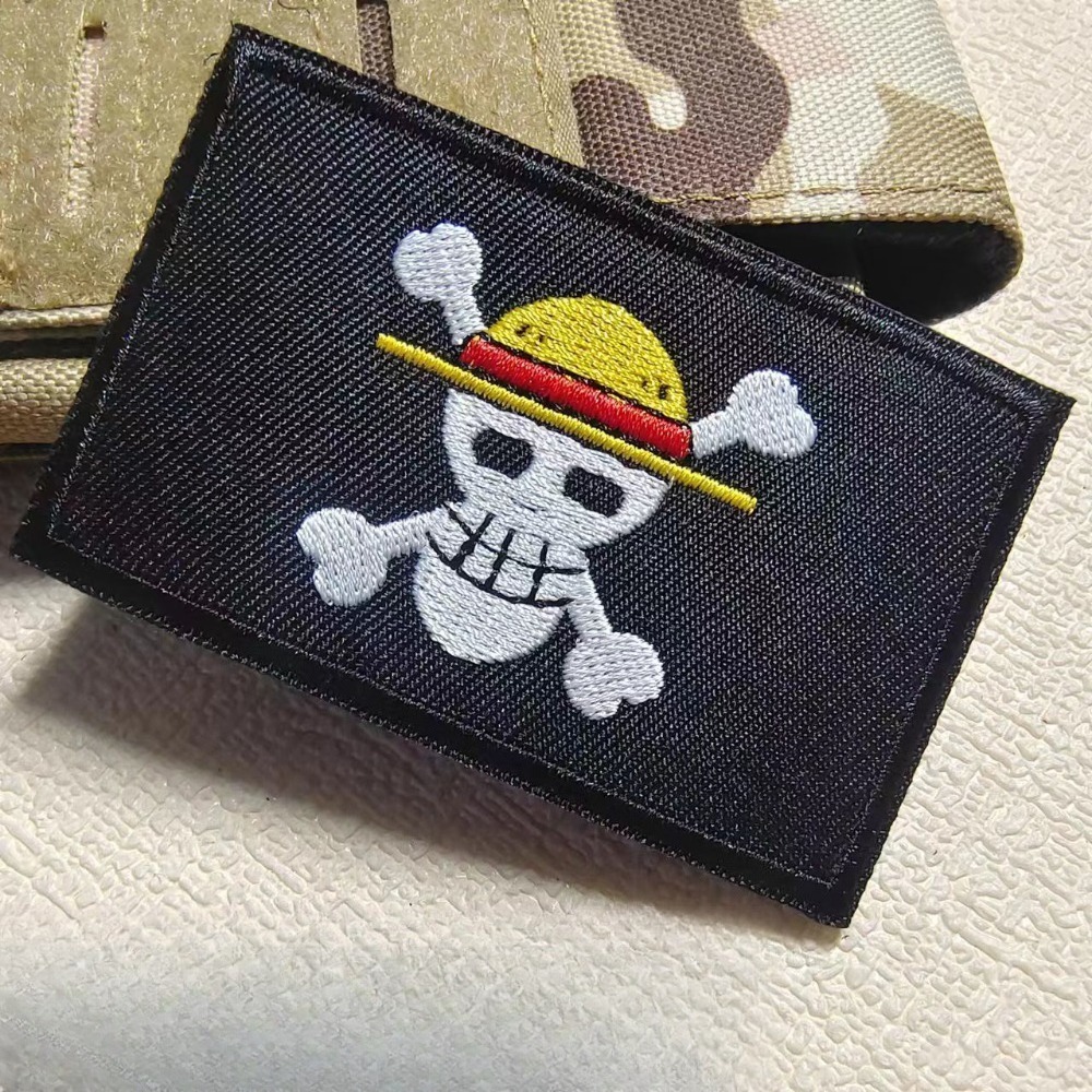 One Piece Badg Cartoon sleeve  - Velcro Sew On のレビューと価格