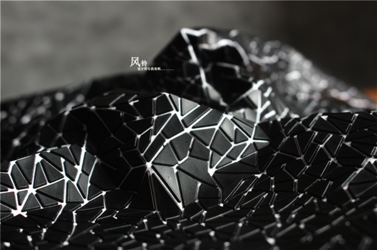 PU Fabric Black Irregular Shap - Is Sewing Textile Art のレビューと価格