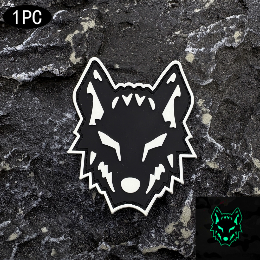 A Wolf Pvc Patch Badge, with a - Velcro Sew On のレビューと価格